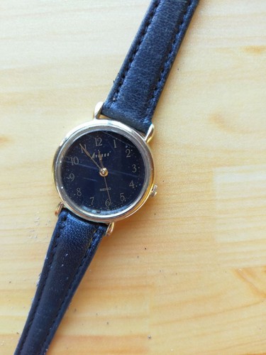 Seiko avenue analog quartz - seiko,