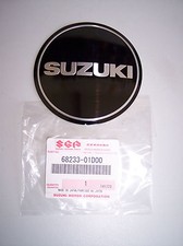 Emblema coperchio motore