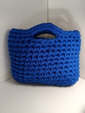 Borsa donna lavorate a uncinetto. In fettuccia. Fatta a mano. Borsa donna.