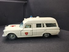 Mercedes Benz Binz Ambulance Matchbox  King size k-6