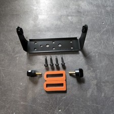 Nuova staffa di montaggio