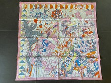 Foulard carré Hermès en soie