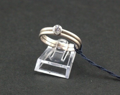 Solitario con diamante taglio