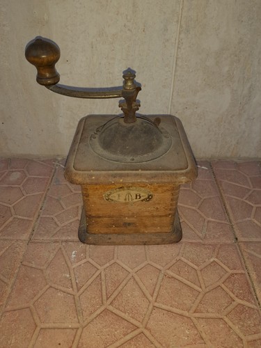 Antico insolito macinino - antico,