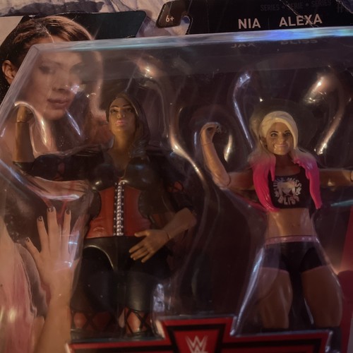 Charlotte flair alexa bliss - flair, vs