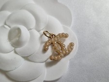 Charm Chanel Perla CC Pendente
