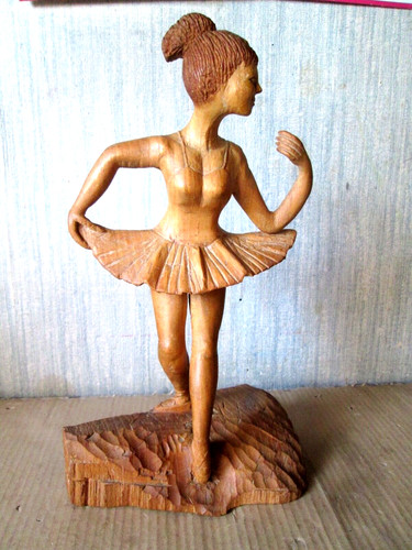 Statuette danseuse 35cm signé - statuette,