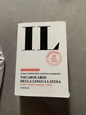 Dizionario di latino IL. Colore bianco, ristampa, 4 edizione. 2272 pagine.