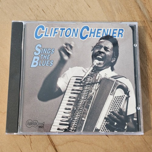 Clifton chenier sings - -,