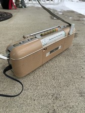 Radio registratore cassette stereo AM/PM vintage anni 80 beige SHARP QT-50 (L)