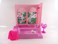 Vintage Barbie Mobili Bubble