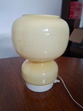 Lampada Da Comodino O Tavolino Anni 60' . Altezza 20 Cm. Vetro Opalino Anni 60'
