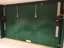 Portone basculante motorizzato