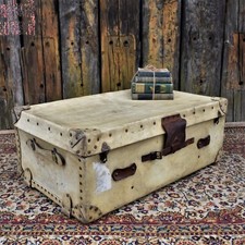 Antica valigia bagagliaio da viaggio pelle di vitello lato tavolino da caffè scatola portaoggetti