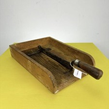 antico tagliapane in legno