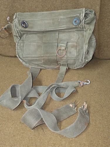 Porta maschera antigas guerra