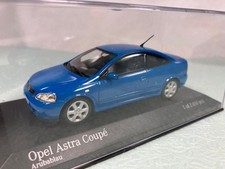 Opel Astra Coupé 2000 modello pressofuso blu, design Bertone, usato