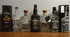 Collezione bottiglie e scatole Jack Daniel's Whisky