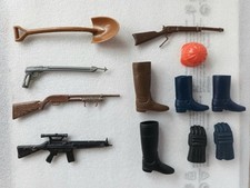 Lotto Accessori Outfit Big Jim Mattel Made In Taiwan (Fucili, Pala, Ecc.)