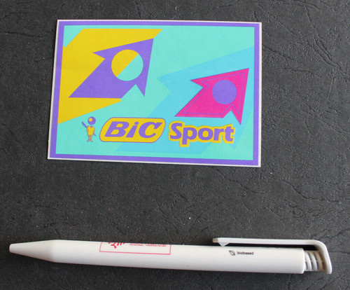 Autocollant sticker bic - /,