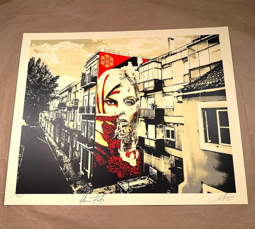 Obey giant vhils universal - obey,