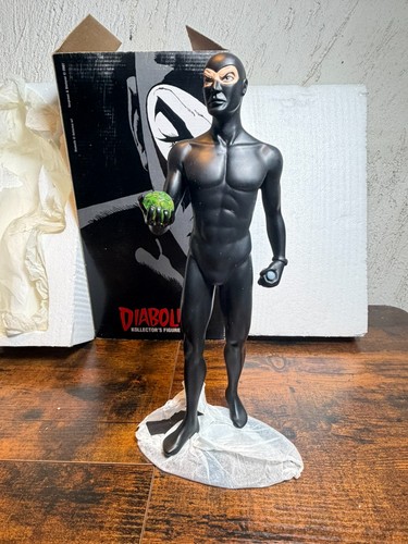 Diabolik statua figure - -,
