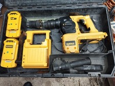 tassellatore a batteria dewalt