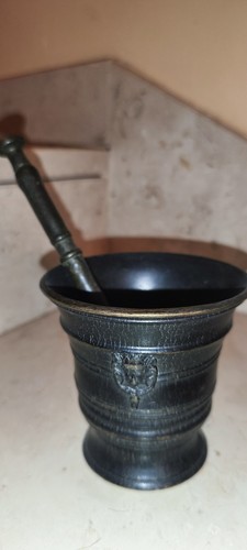 Antico mortaio bronzo con - antico, in