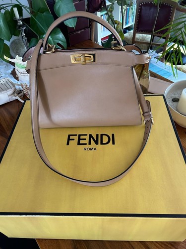 Fendi peekaboo medium beige - fendi,
