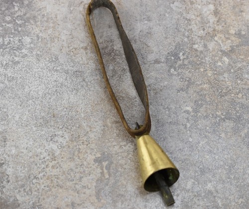 Antico anello svizzero ottone