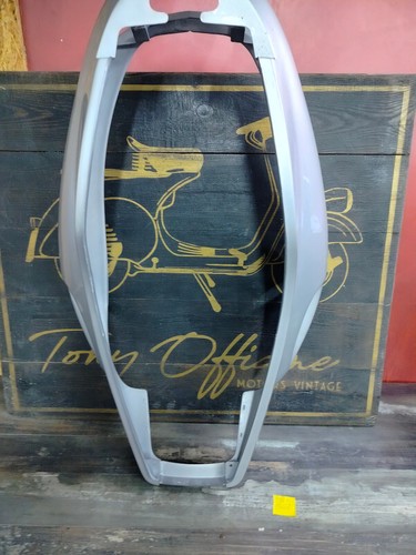 R1557 carena posteriore - -,