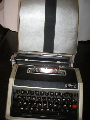 Macchina scrivere olivetti - scrivere,