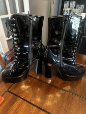 Stivali neri platform