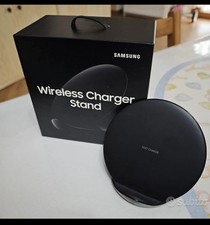 Vendo wireless charger stand come nuovo, supporta tutti i device che hanno la...