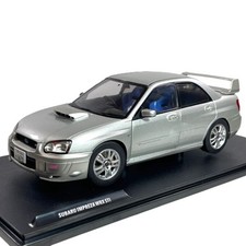 Modellino Auto Solido 1/18