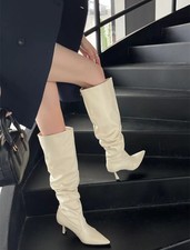 Stivali Alti Beige A Punta