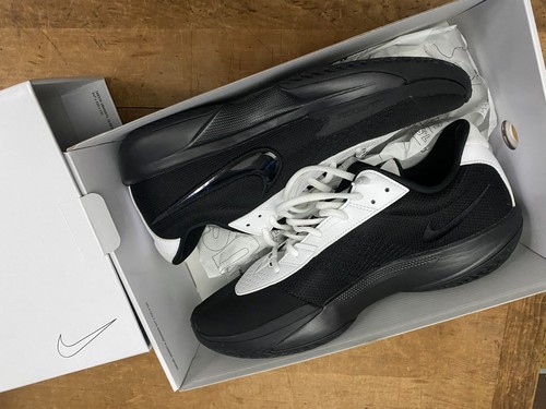 Nuovo nike you sneakers - nuovo!,