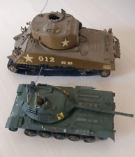 LOTTO DUE MODELLINI CARRO ARMATO TAMIYA PLASTIC MODEL VEICOLI MILITARI