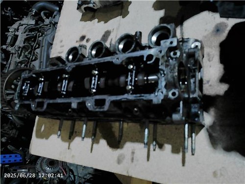 B0523842 testata motore - ,