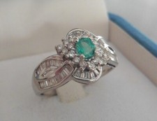 Anello oro bianco 18 ct con smeraldo e diamanti con certificato di garanzia