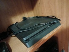 ps4 slim 500gb+2 controller+8 giochi+gadget 