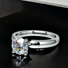 Fede nuziale con diamanti