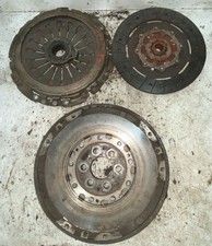 KIT FRIZIONE E VOLANO PER ALFA ROMEO 159 Sportwagon Serie diesel 1900 (05>11)