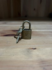 LOUIS VUITTON  LUCCHETTO CON CHIAVE, 308-LOUIS VUITTON GOLD LOCKER USED ORIGINAL