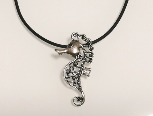 Collana caucciu nero ciondolo - caucciu',