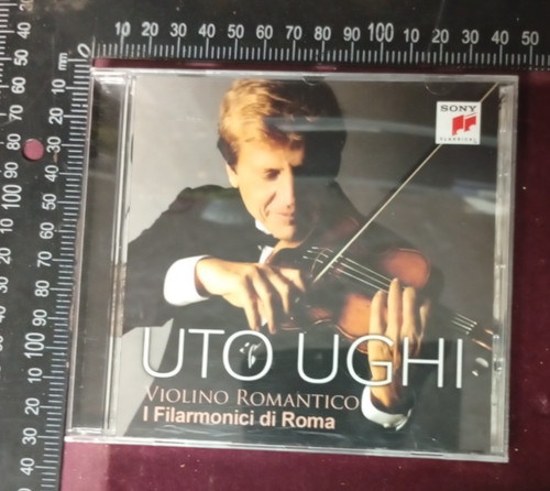 Compact disc uto - compact,