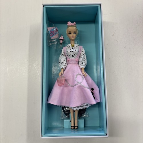 Barbie soda shop williows - -,
