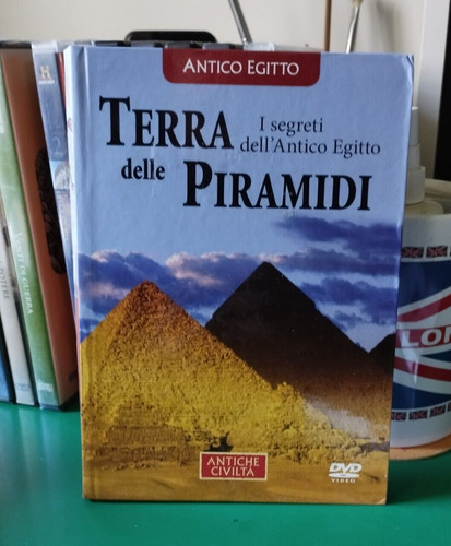 Terra delle piramidi i - piramidi,