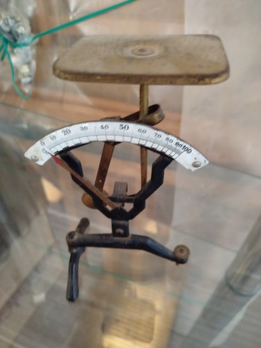 Antica bilancia pesa lettere