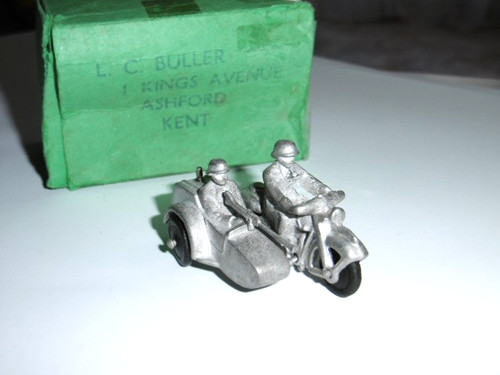 Militaire allemand side - allemand, en